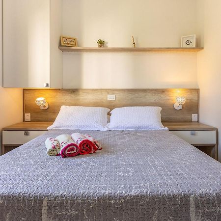 OBA 77 Apartamento Ubatuba em Condomínio Seguro com Lazer&Conforto Exterior foto